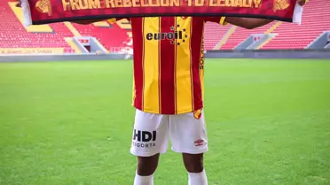 Göztepe ve CSKA 1948 prova maçı öncesi antrenman görüntüsü