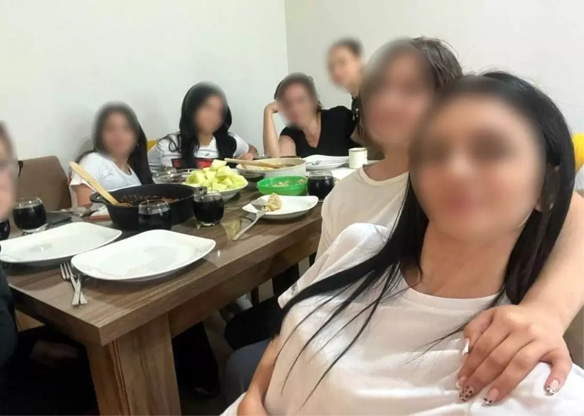 İzmir'de Öğretmen Suçlaması: 6 Öğrenciyi Evinde Çalıştırmakla İddia Edildi