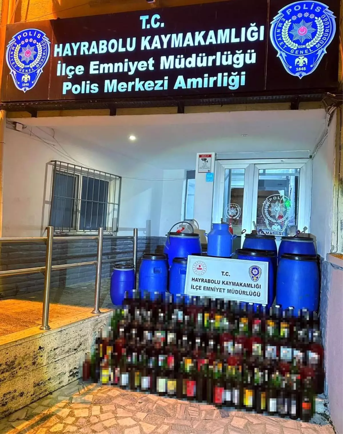 Tekirdağ Hayrabolu’da 665 Litre Ev Yapımı Şarap Ele Geçirildi