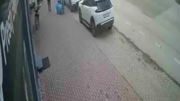 Devriye altındaki lodos nedeniyle devrilen tabela