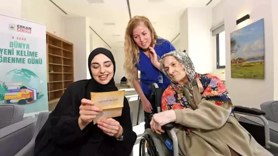 Etkinlikte gençlerin kelime tartışması