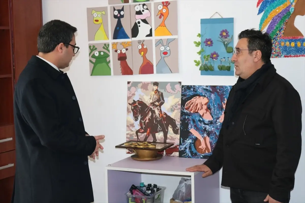 Asarcık Kaymakamı Korkmaz, Özel Meva Eğitim Merkezi'nde Çalışmaları İnceledi