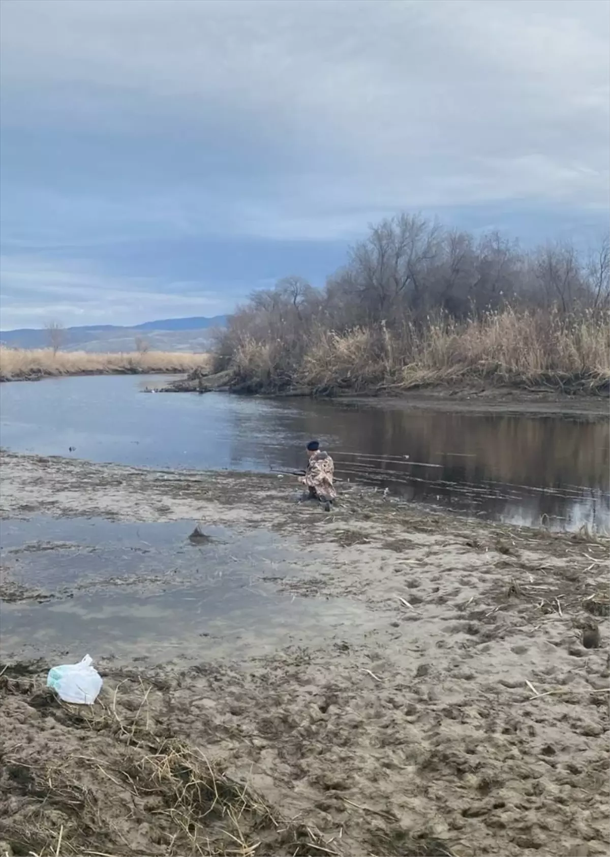 Dodurga’da Bataklığa Saplanan Avcı Jandarma Ekipleriyle Kurtarıldı