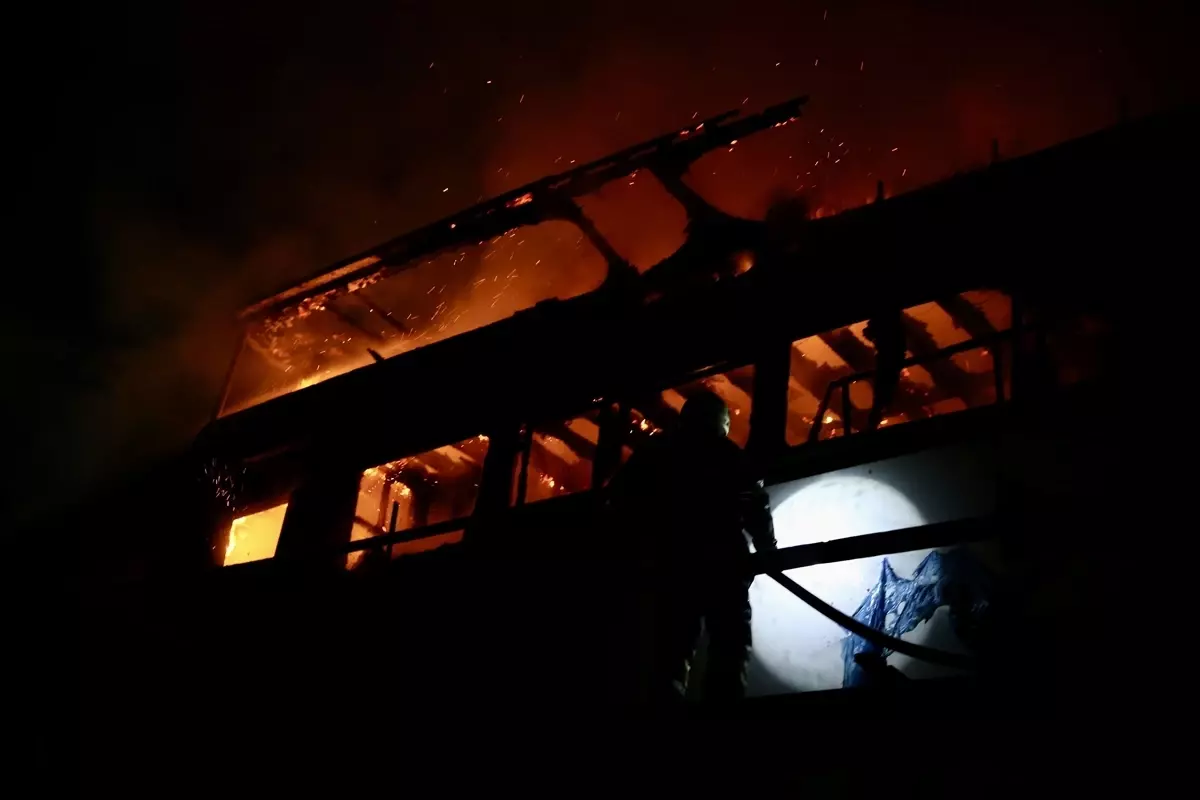 Fethiye'de Tersanede Çıkan Yangın Kontrol Altına Alındı