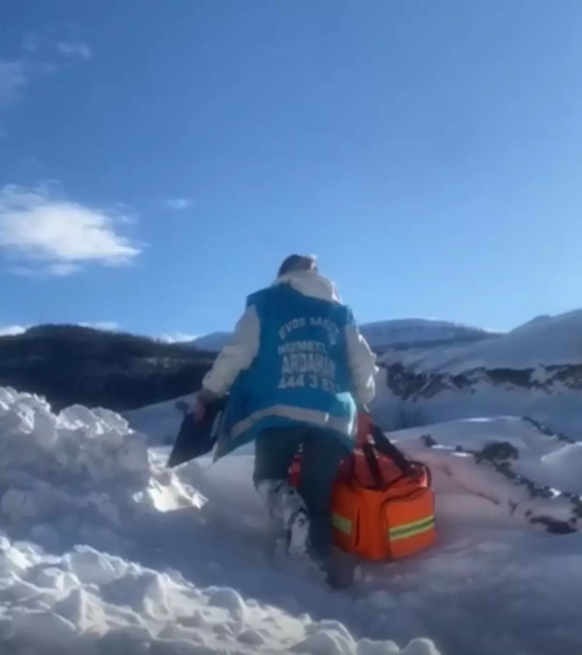 Posof’ta Kışın Evde Sağlık Hizmeti: Ekipler Soğuğa Meydan Okuyor