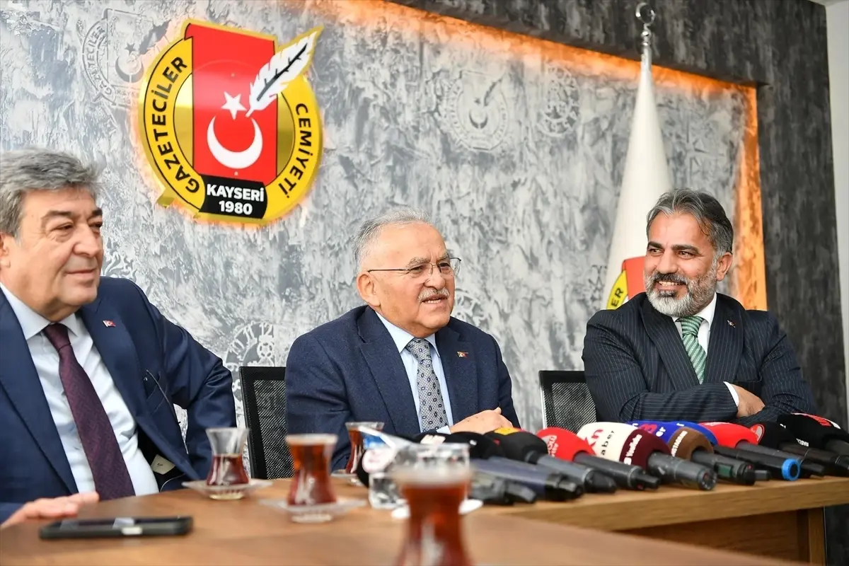 Kayseri'de Çalışan Gazeteciler Günü Coşkuyla Kutlandı