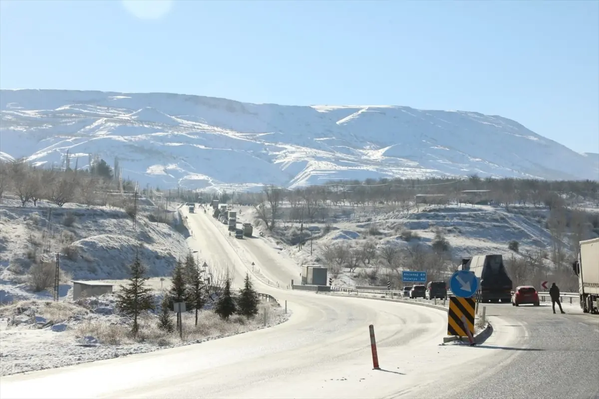 Malatya‑Kayseri Karayolunda Şiddetli Buzlanma Uyarısı