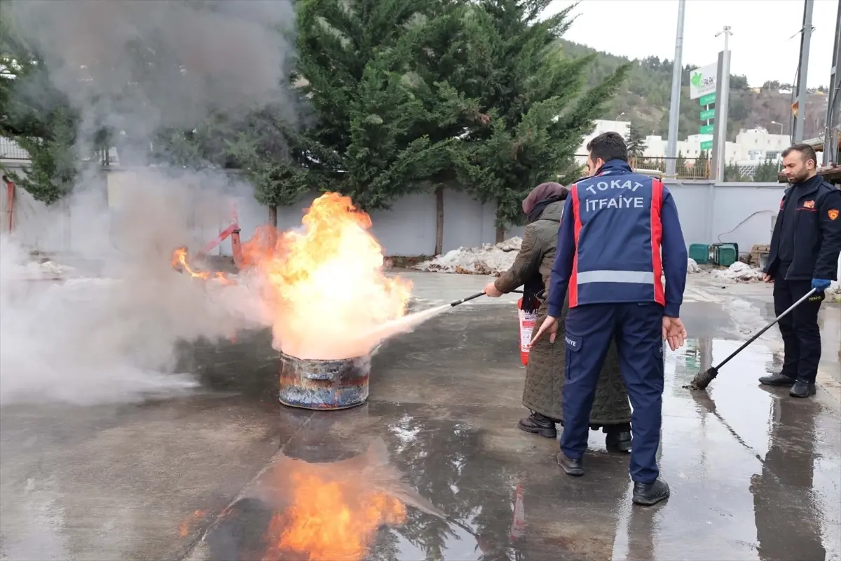 Tokat Belediyesi’nden BELMEK Personeline Yangın Güvenliği Eğitimi