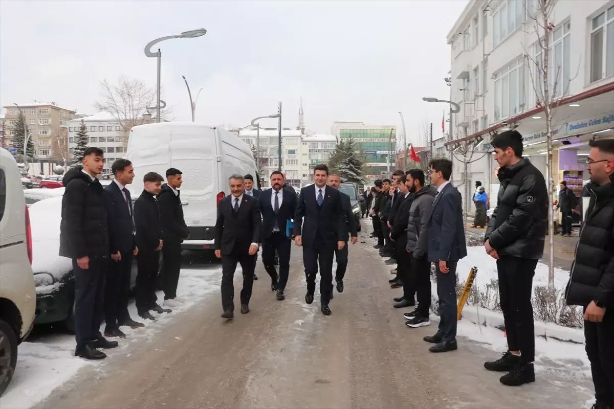 Yozgat'ta Gençler İçin Yeni Teknoloji Kulübü Açıldı: Ömer Akses Gökbörü Öncülüğünde