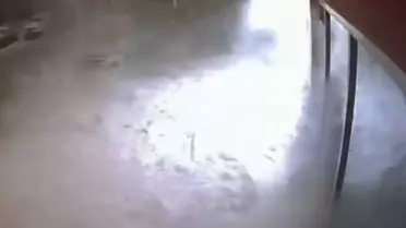 Muş’ta 6 Katlı Binanın Çatısından Düşen Kar Kütlesi 1 Kişiyi Yaraladı