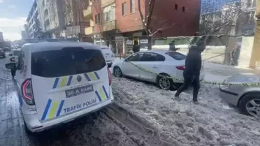 Kars'ta buz sarkıtı düşüş anı