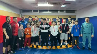 Yaşar Doğu anma fotoğrafı