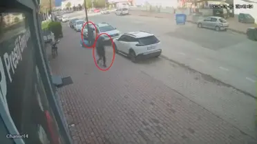 Düşen tabela ve çevredeki hasar