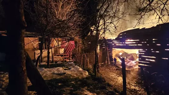 Yangın sonrası kalan kül yığını