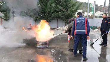 TOKAT itfaiye ekipleri yangın söndürme anı