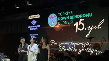 Down Sendromu Derneği gala gecesinden bir fotoğraf