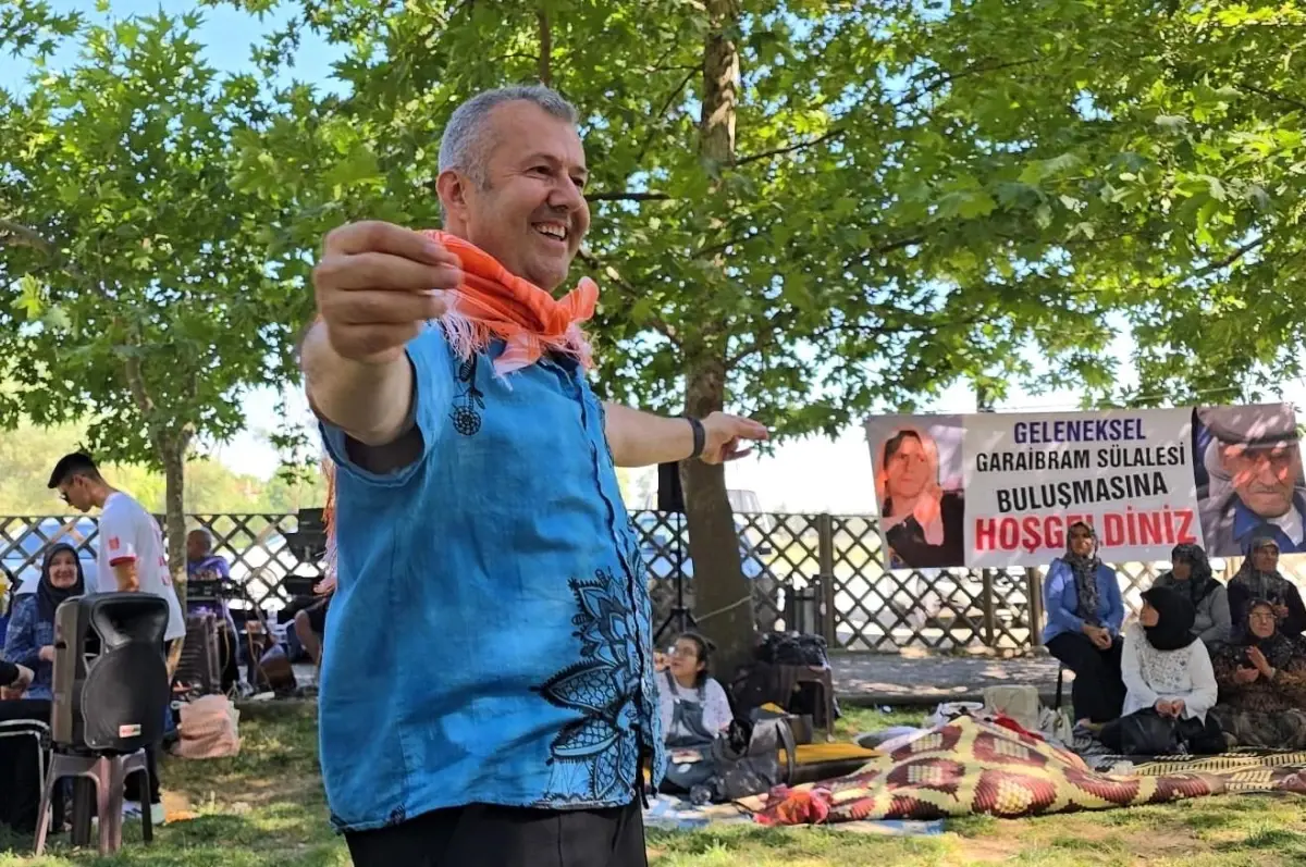 Hikmet Doruk'un Bestelediği Alp Arslan'ın Yeni Aşk Şarkısı 'Seninle Biz İkimiz'