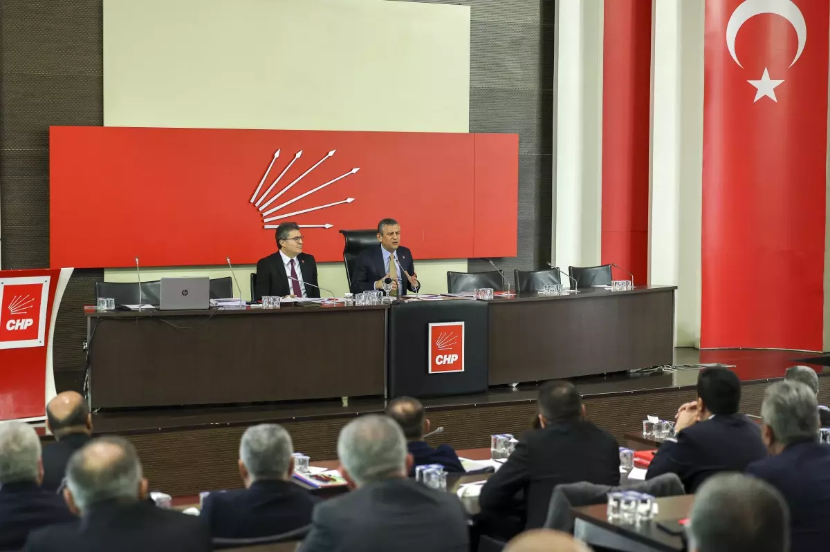 CHP Genel Başkanı Özgür Özel, İl Başkanları Toplantısına Öncülük Etti