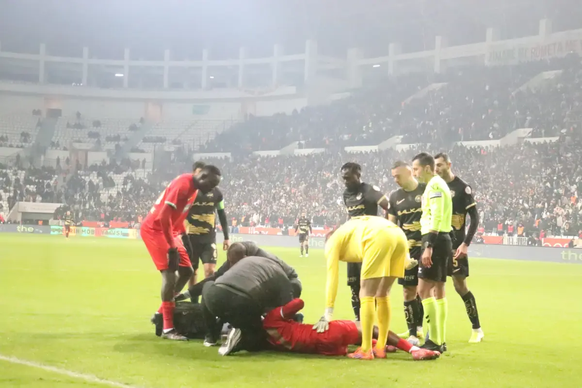 Amed Sportif'in Yıldızı Daniel Moreno Maçta Kaza Yaptı, 25 Dikişle Çıktı