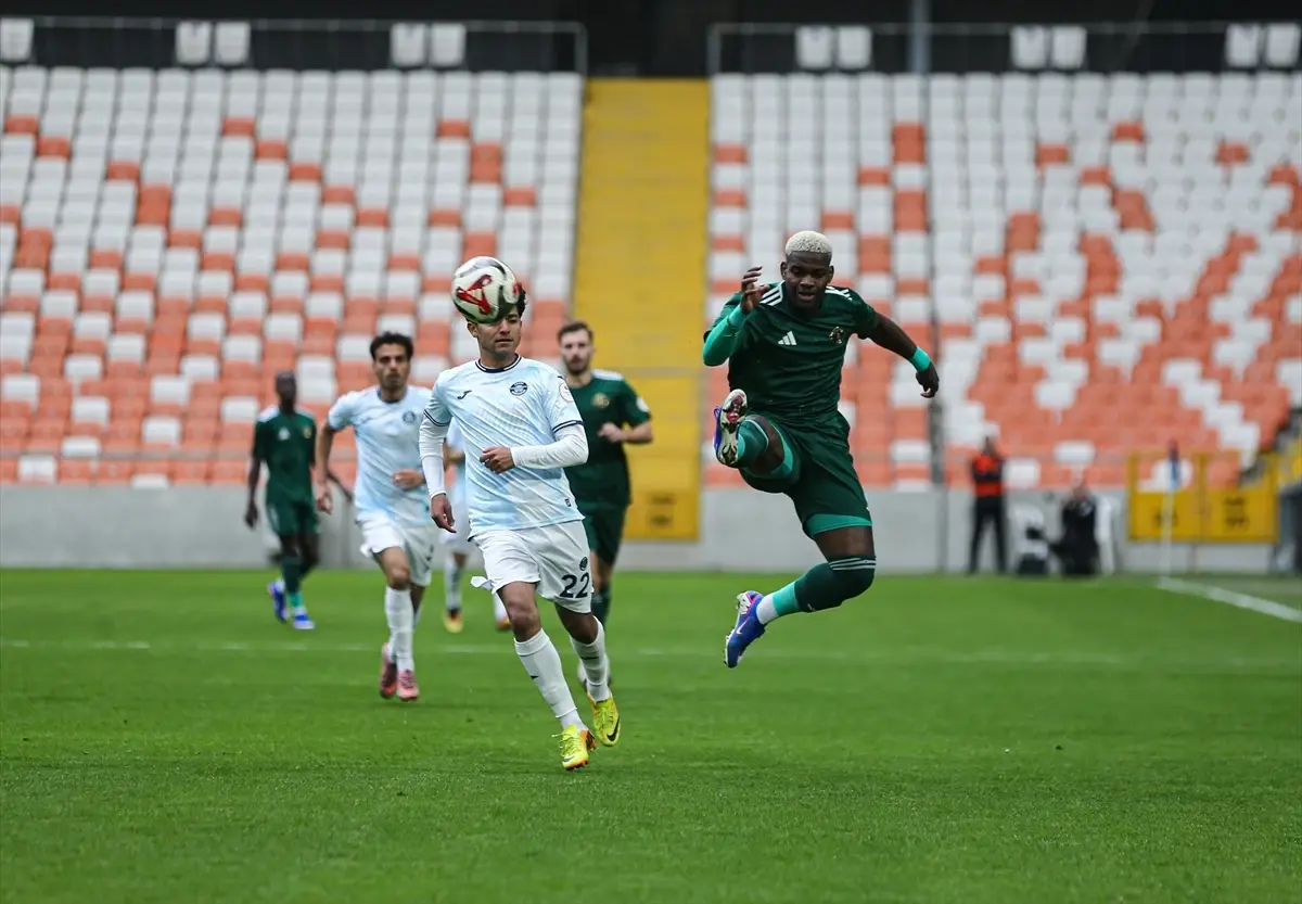 Esenler Erokspor, Adana Demirspor'u 5-0'lık Skorla Ezdi