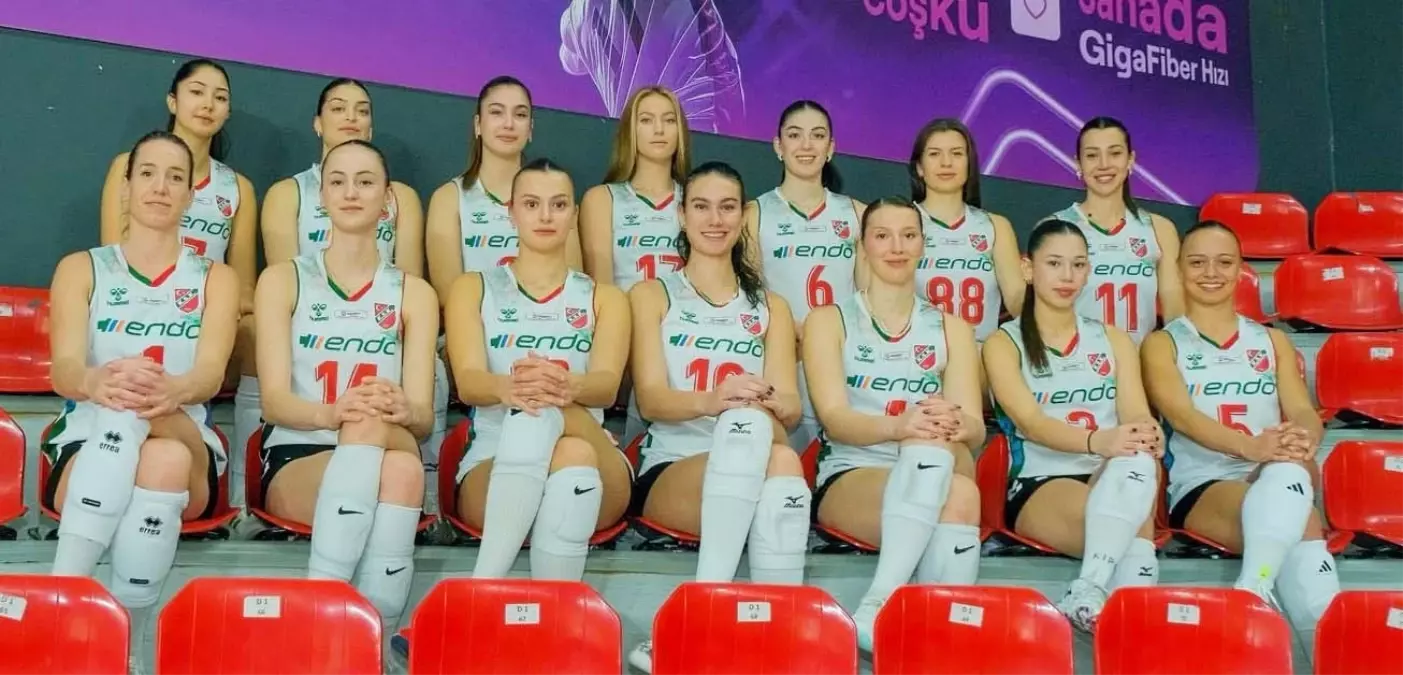 Karşıyaka, İBB Spor'u İstanbul’da Karşılayacak: Kadınlar Voleybol 1. Lig 15. Hafta Mücadelesi