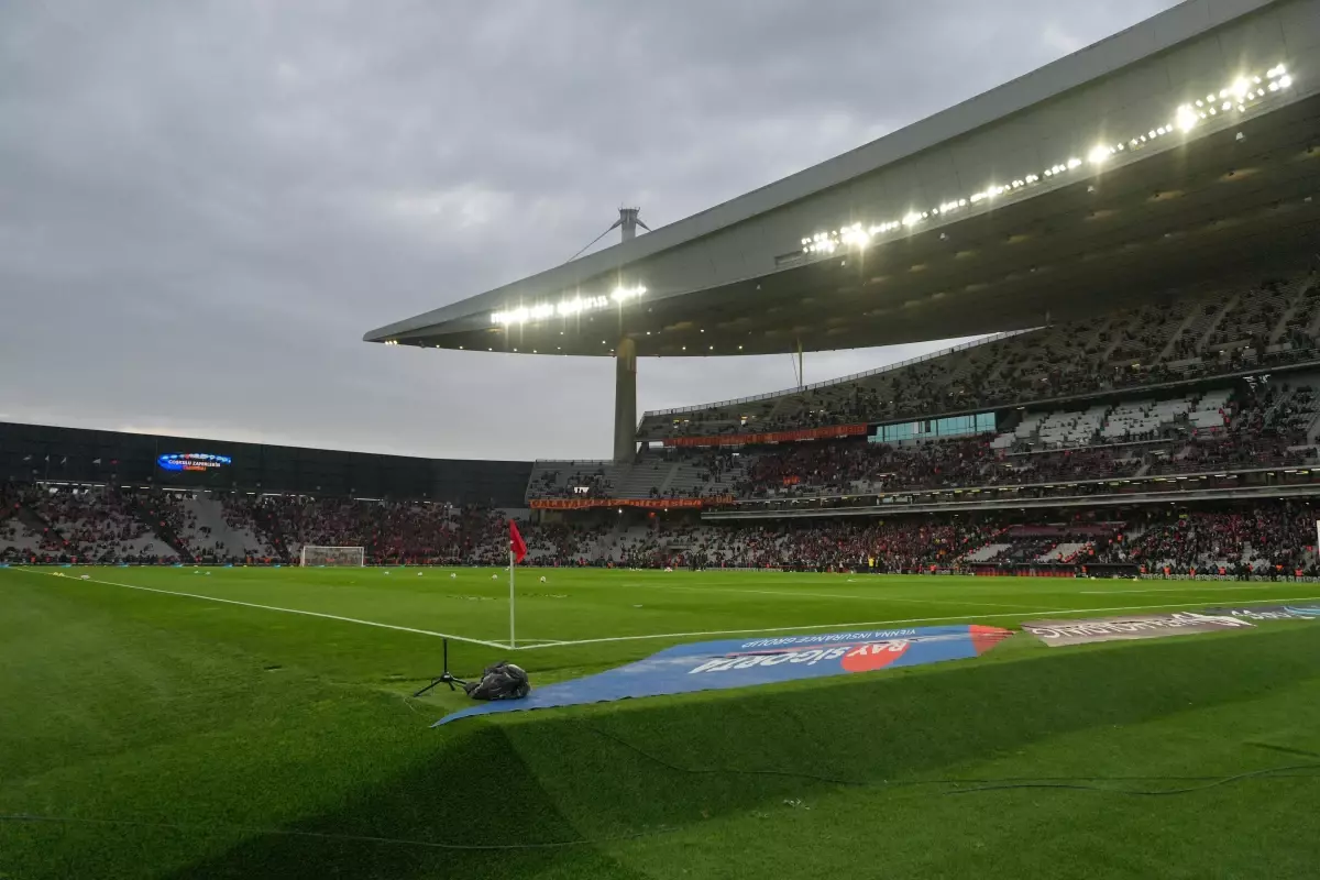 Süper Kupa Finali Heyecanı: Galatasaray ve Fenerbahçe Taraftarları Stadyumu Dolduruyor