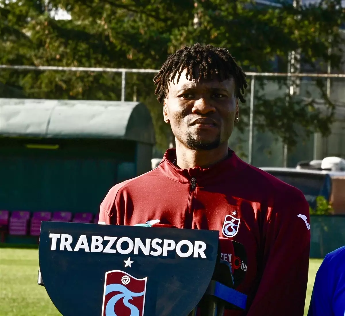Nwaiwu, Trabzonspor’da Yeni Dönemine Başladı: “Takımın Parçası Olmaktan Gurur Duyuyorum”