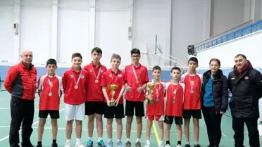 Erzincan Badminton İl Birinciliği maçlarından bir an