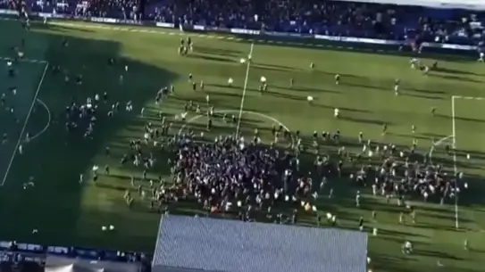 Macclesfield taraftarlarının sevinci