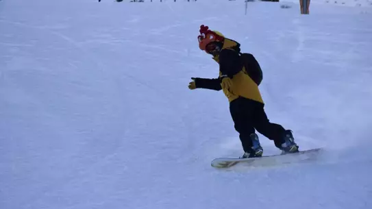 Yıldız Dağı'nda Hafta Sonu Kayak ve Kızak Coşkusu