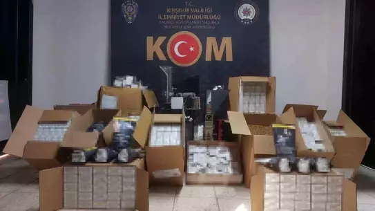 Kırşehir'de 100 Bin Makaron ve 49 Kg Kaçak Tütün Ele Geçirildi