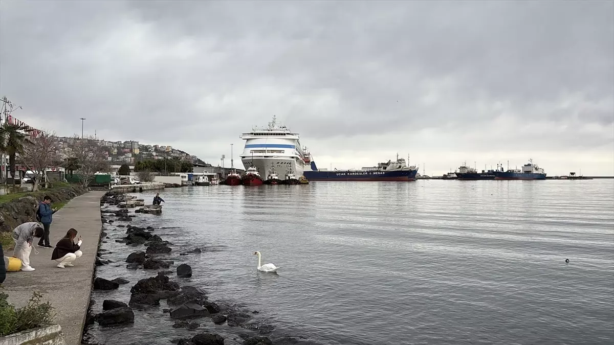 Astoria Grande Kruvaziyeri Samsun Limanı'na Demirledi: 1.065 Turist Şehri Ziyaret Etti