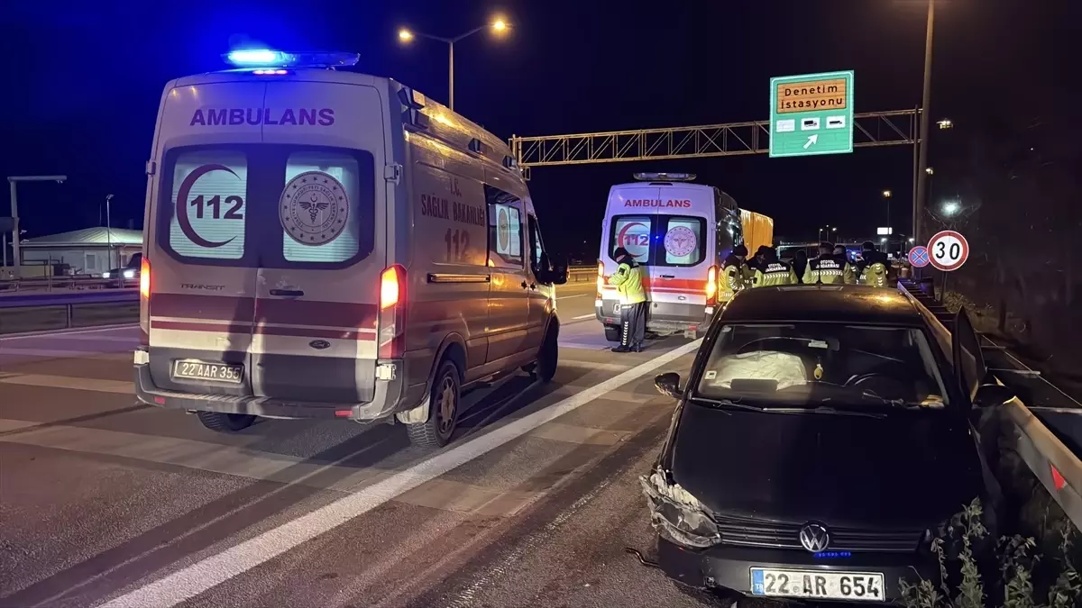 Edirne Otobanında Ters Yön Sürüşü Sonucu Çarpışma: 2 Yaralı