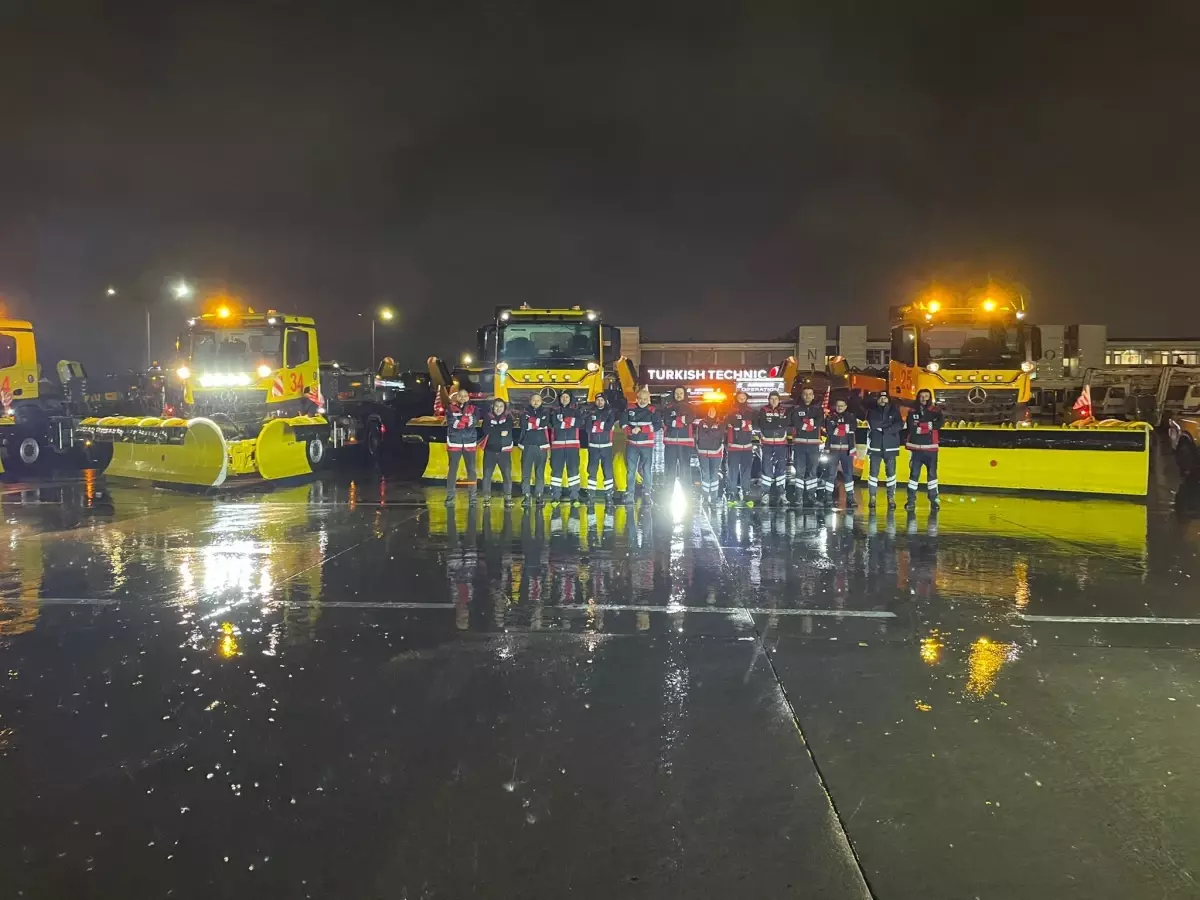 Sabiha Gökçen Havalimanı'nda Kar Yağışı Uçuş Programını %10 Azalttı