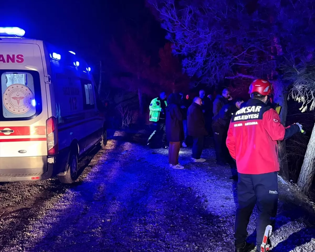 Niksar’da Elektrikli Bisiklet Kazası: Genç Sürücü Uçurumdan Düştü, Hayatı Bitti