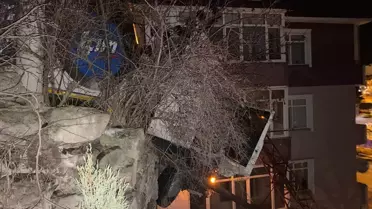 Tır ve elektrik direği fotoğrafı