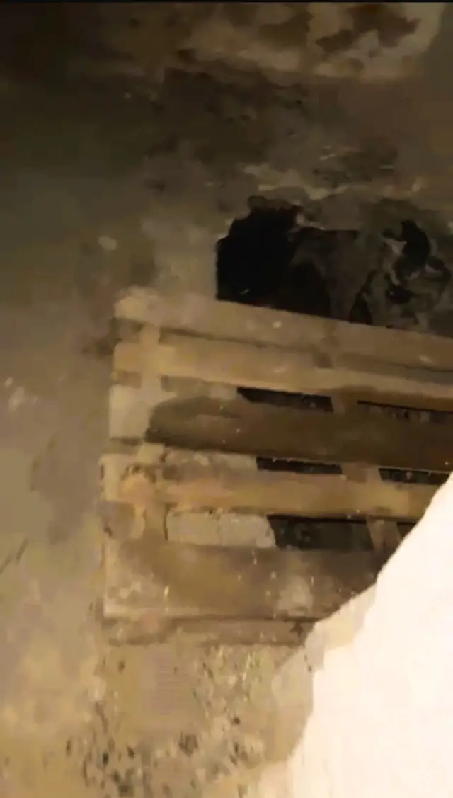 Hamam içinde oluşan kazı izleri