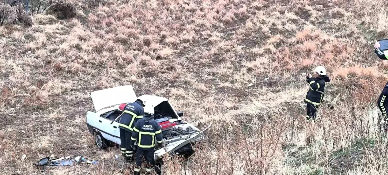 Adıyaman'ın Kahta İlçesinde Otomobil Takla Attı, 3 Kişi Yaralı