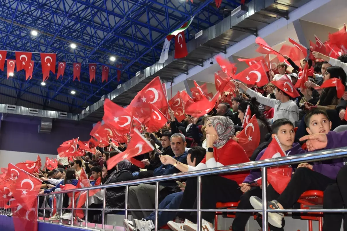 Milli Erkek Hentbol Takımı Bulgaristan'ı Geride Bırakarak Grup Müsabakalarına Yükseldi