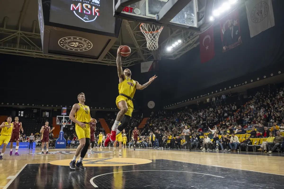 Trabzonspor, Mersin'i 82-79 Skorla Geride Bıraktı