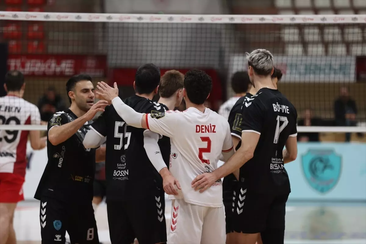 Efeler Ligi'nde Gerilimli Karşılaşma: Gaziantep Gençlikspor 3-2'yi Dövdü