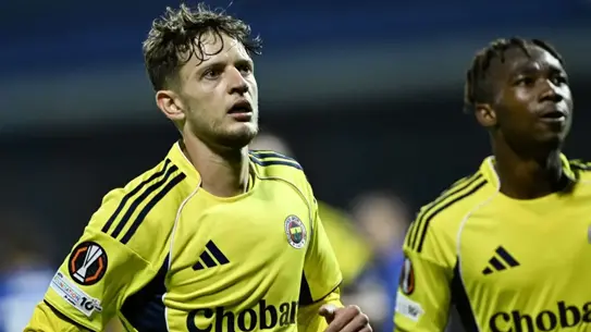 Sebastian Szymanski Rennes formasıyla