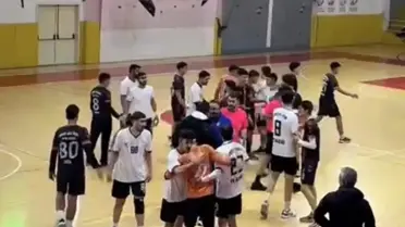 Elazığ Gençlik Spor Hentbol Maçından Görüntü