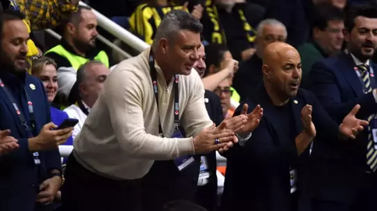 Maçın kritik anlarından bir kare