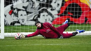 Galatasaray oyuncuları antrenman yaparken