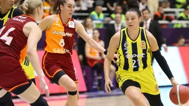 Fenerbahçe Opet ve Galatasaray Çağdaş Faktoring maç anı