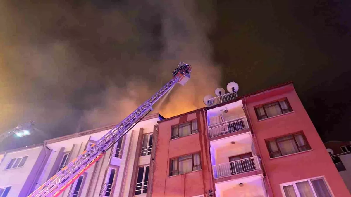 Burdur’da 4 Katlı Apartmanda Çıkan Yangın Kısa Sürede Kontrol Altına Alındı