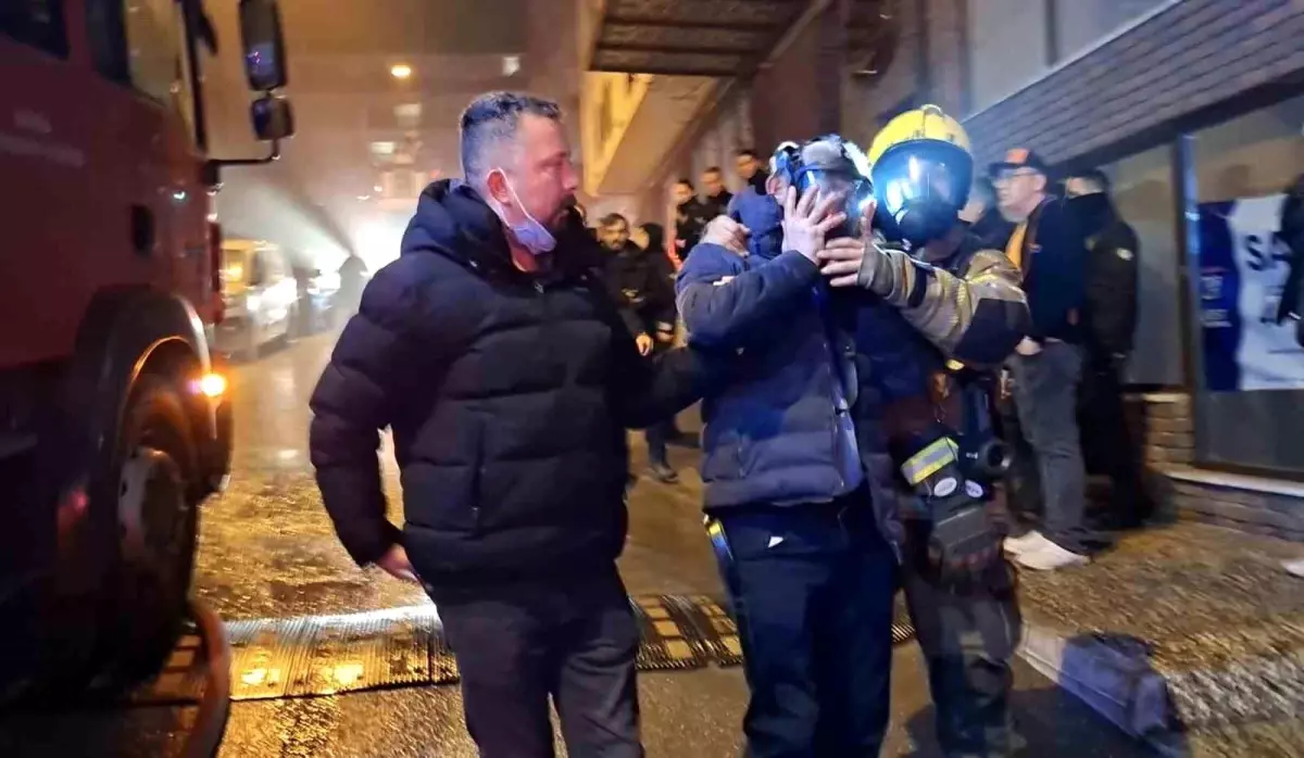 Nilüfer'de Otel Yangını Kontrol Altına Alındı: 7 Yaralı Hastaneye Sevk Edildi