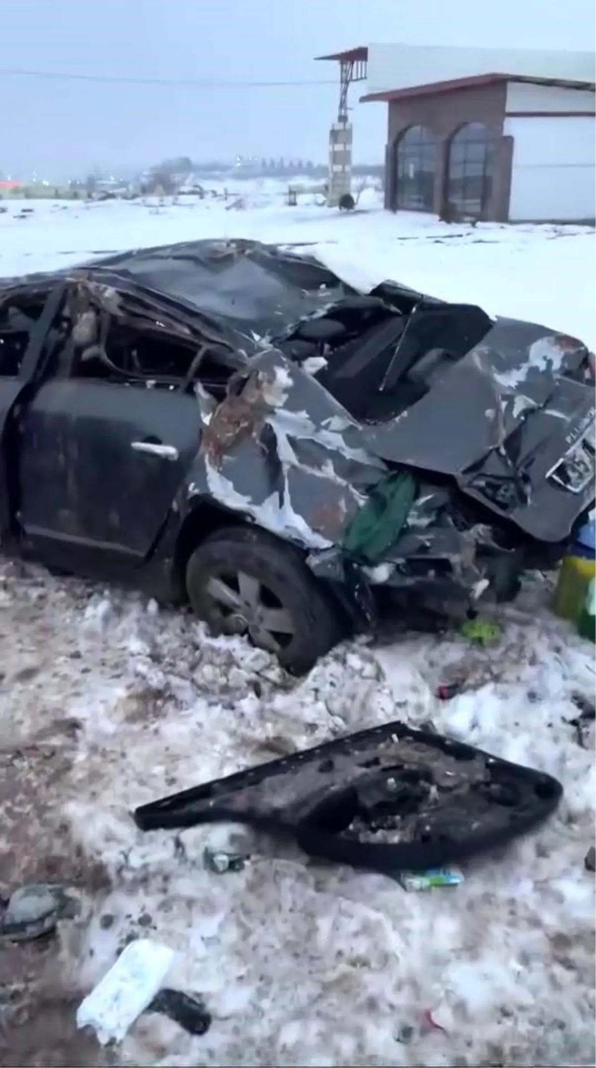 Diyarbakır‑Bingöl Karayolunda Buzlu Yol Nedeniyle Araç Takla Attı, 2 Yaralı