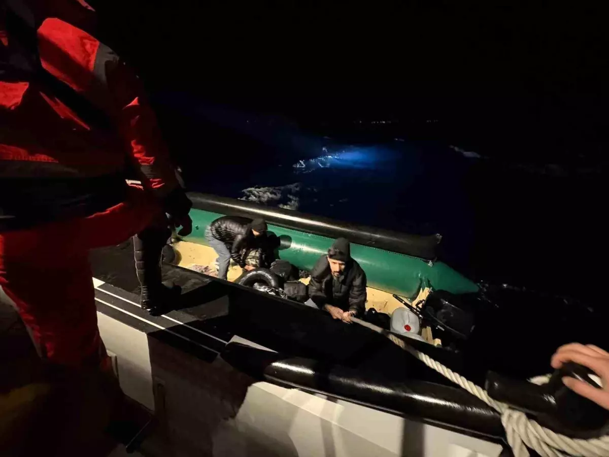 Seferihisar Sahilinde 43 Düzensiz Göçmen Gözaltına Alındı